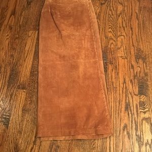 Vintage Harold’s Camel Wrap Suede Skirt Size 6